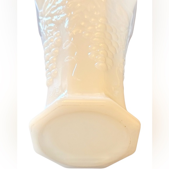 Vintage Milk Glass Vase Hexagon Bouquet Vase Embossed Grape & Vine Pattern - Picture 4 of 10